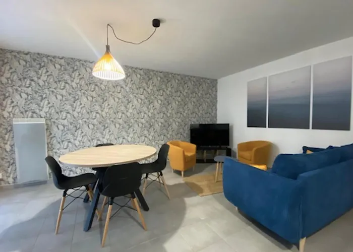 Cosy Apartment With Balcony In The Heart Of Caen